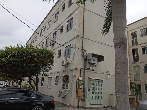 Vende-se em Campos Dos Goytacazes-RJ  apto, 41.00 de área privativa,  2_qto(s), WC, 1_sala(s), cozinha, 1_vaga(s) de garagem.