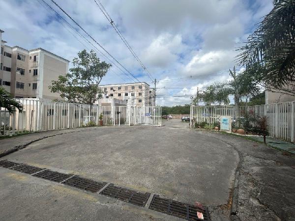 Vende-se em Camacari-BA  apto, 72.31 de área total, 39.03 de área privativa,  2_qto(s), WC, 1_sala(s), cozinha.