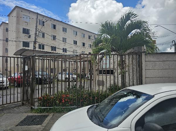 Vende-se em Camacari-BA  apto, 73.37 de área total, 39.03 de área privativa,  2_qto(s), WC, 1_sala(s), cozinha.