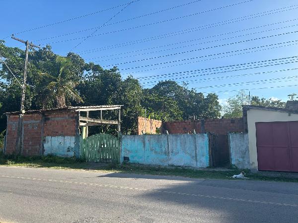 Vende-se em Conceicao Da Feira-BA  Casa, 205.00 de área total, 205.00 de área privativa, 1152.50 de área do terreno,  3_qto(s), WC, 1_sala(s), cozinha.