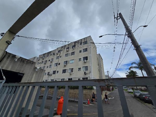 Vende-se em Camacari-BA  apto, 50.29 de área total, 41.90 de área privativa,  2_qto(s), a.serv, WC, 1_sala(s), cozinha, 1_vaga(s) de garagem.