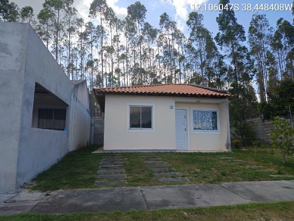 Vende-se em Alagoinhas-BA  Casa, 50.02 de área total, 50.02 de área privativa, 154.64 de área do terreno,  2_qto(s), varanda, a.serv, WC, 1_sala(s), cozinha.