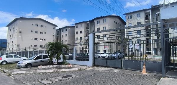 Vende-se em Camacari-BA  apto, 54.07 de área total, 54.07 de área privativa,  2_qto(s), varanda, a.serv, WC, 1_sala(s), 1 lavabo(s), cozinha.