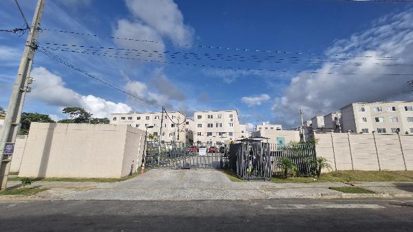 Vende-se em Camacari-BA  apto, 98.06 de área total, 40.53 de área privativa,  2_qto(s), WC, 1_sala(s), cozinha.