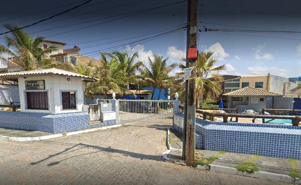 Vende-se em Camacari-BA  Casa, 223.48 de área privativa, 237.27 de área do terreno,  2_qto(s), varanda, a.serv, WC, WC Emp, 1_sala(s), 1 lavabo(s), DCE, cozinha.