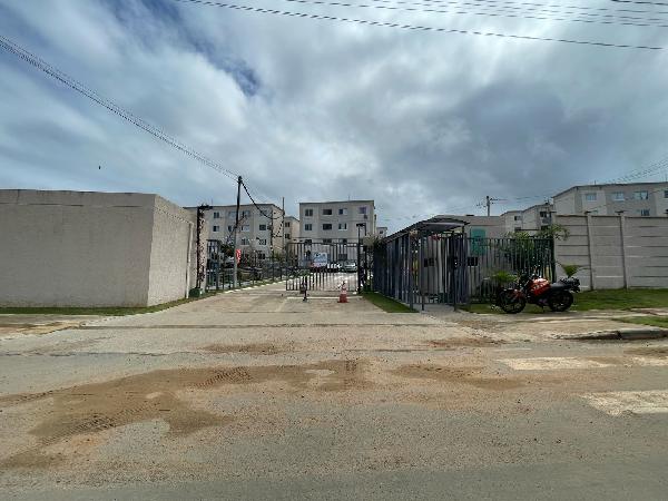Vende-se em Camacari-BA  apto, 98.06 de área total, 40.53 de área privativa,  2_qto(s), a.serv, WC, 1_sala(s), cozinha.