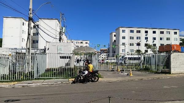 Vende-se em Camacari-BA  apto, 86.63 de área total, 40.53 de área privativa,  2_qto(s), a.serv, WC, 1_sala(s), cozinha.