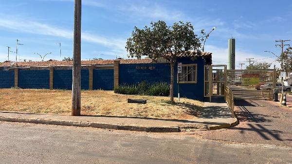 Vende-se em Cidade Ocidental-GO  Casa, 38.70 de área privativa, 84.16 de área do terreno,  2_qto(s), a.serv, WC, 1_sala(s), cozinha.