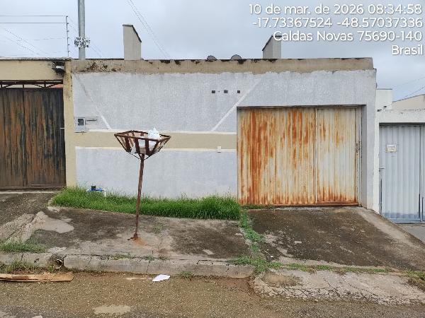 Vende-se em Caldas Novas-GO  Casa, 69.74 de área total, 69.74 de área privativa, 180.00 de área do terreno,  2_qto(s), varanda, a.serv, WC, 1_sala(s), cozinha.