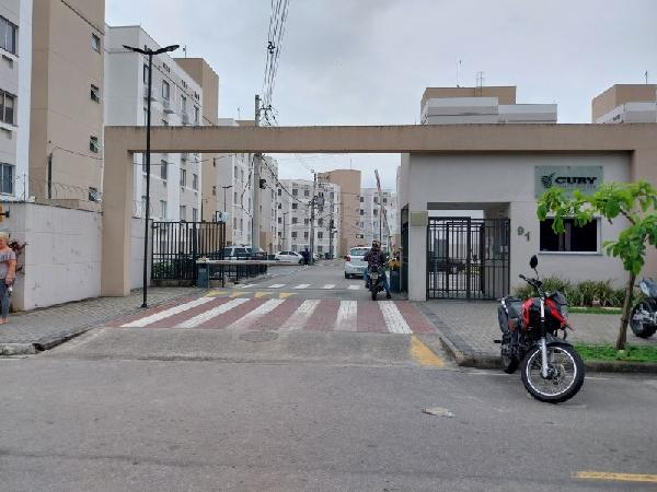 Vende-se em Rio De Janeiro-RJ  apto, 44.00 de área privativa,  2_qto(s), a.serv, WC, 1_sala(s), cozinha.