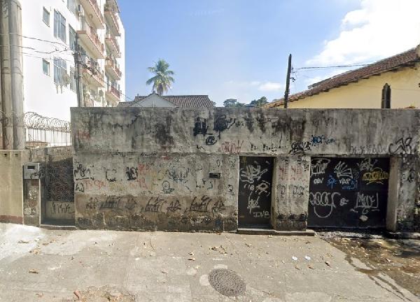 Vende-se em Rio De Janeiro-RJ  apto, 94.00 de área privativa, 0.00 de área do terreno.