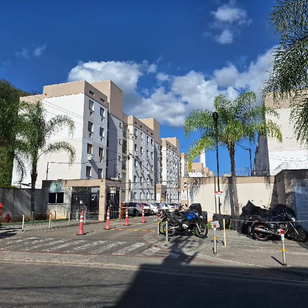 Vende-se em Rio De Janeiro-RJ  apto, 45.00 de área privativa,  2_qto(s), a.serv, WC, 1_sala(s), cozinha.