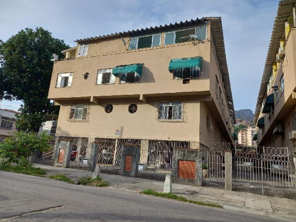 Vende-se em Rio De Janeiro-RJ  apto, 294.00 de área total, 294.00 de área privativa,  4_qto(s), WC, 1_sala(s), 1 lavabo(s), cozinha, Terraco.