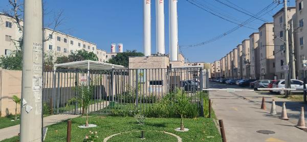 Vende-se em Rio De Janeiro-RJ  apto, 40.00 de área total, 40.00 de área privativa,  2_qto(s), WC, 1_sala(s), cozinha.