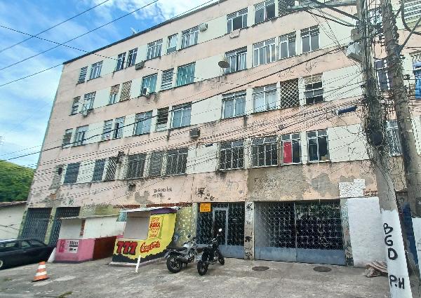 Vende-se em Rio De Janeiro-RJ  apto, 54.00 de área privativa,  2_qto(s), WC, 1_sala(s), cozinha.