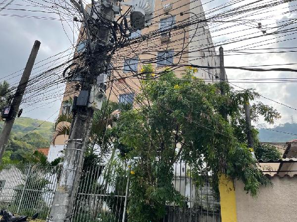 Vende-se em Rio De Janeiro-RJ  apto, 45.00 de área privativa,  2_qto(s), WC, 1_sala(s), cozinha.
