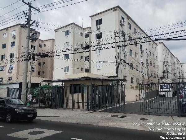 Vende-se em Rio De Janeiro-RJ  apto, 40.00 de área privativa,  2_qto(s), WC, 1_sala(s), cozinha.