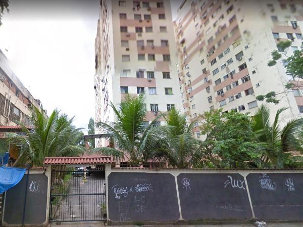 Vende-se em Rio De Janeiro-RJ  apto, 48.00 de área privativa,  2_qto(s), WC, 1_sala(s), cozinha.