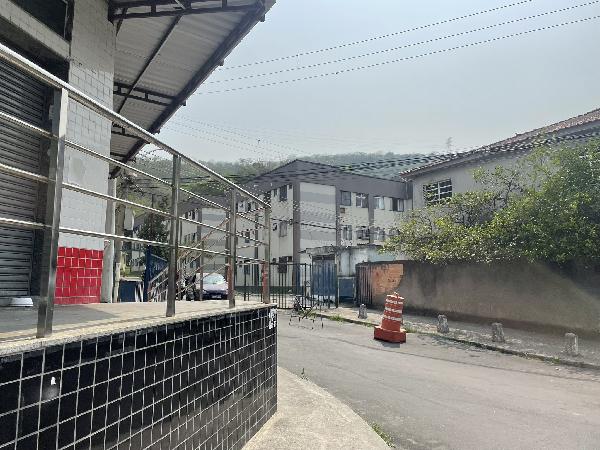 Vende-se em Rio De Janeiro-RJ  apto, 44.00 de área privativa,  2_qto(s), WC, 1_sala(s), cozinha.
