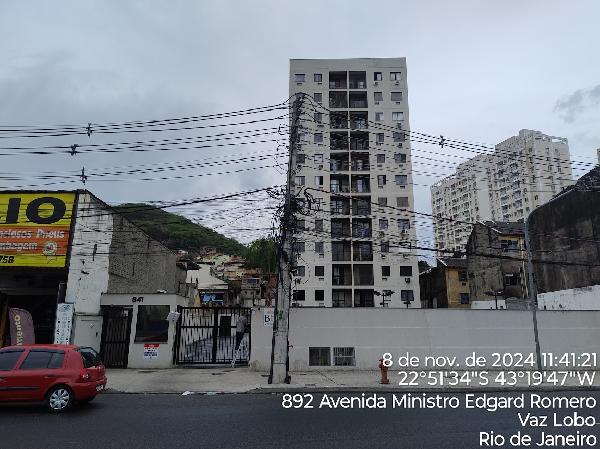 Vende-se em Rio De Janeiro-RJ  apto, 60.00 de área privativa,  2_qto(s), WC, 1_sala(s), cozinha.