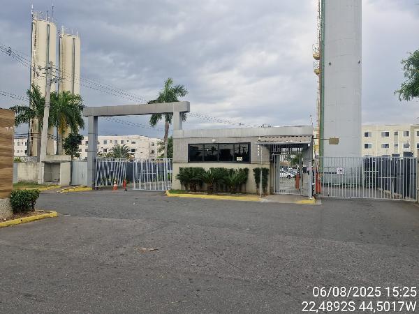 Vende-se em Resende-RJ  apto, 92.57 de área total, 43.20 de área privativa,  2_qto(s), a.serv, WC, 1_sala(s), cozinha.