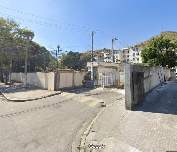 Vende-se em Rio De Janeiro-RJ  apto, 50.00 de área privativa,  2_qto(s), a.serv, WC, 1_sala(s), cozinha.