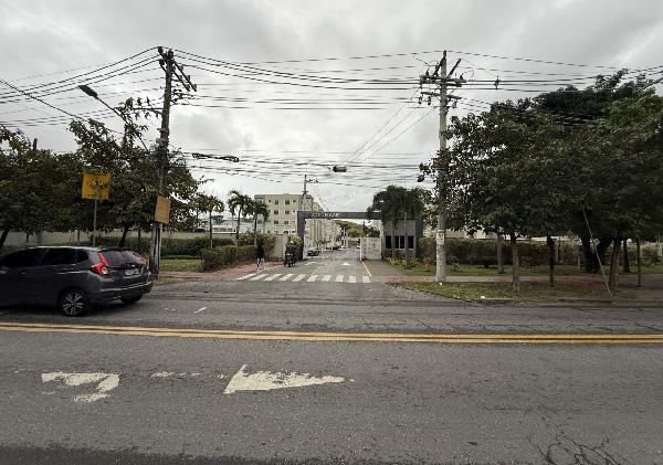 Vende-se em Rio De Janeiro-RJ  apto, 77.59 de área total, 41.19 de área privativa,  2_qto(s), a.serv, WC, 1_sala(s), cozinha, 1_vaga(s) de garagem.