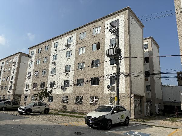 Vende-se em Rio De Janeiro-RJ  apto, 45.00 de área privativa,  2_qto(s), WC, 1_sala(s), cozinha.