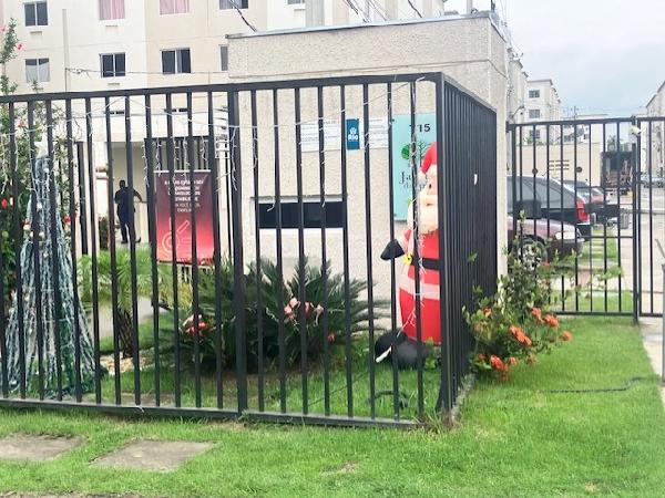 Vende-se em Rio De Janeiro-RJ  apto, 40.00 de área privativa,  2_qto(s), a.serv, WC, 1_sala(s), cozinha.