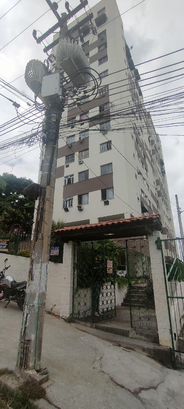 Vende-se em Rio De Janeiro-RJ  apto, 48.00 de área privativa,  2_qto(s), WC, 1_sala(s), cozinha.