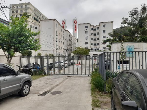 Vende-se em Rio De Janeiro-RJ  apto, 40.00 de área privativa,  2_qto(s), WC, 1_sala(s), cozinha.