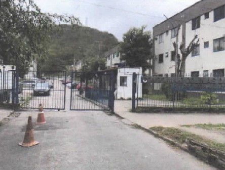 Vende-se em Rio De Janeiro-RJ  apto, 49.00 de área privativa,  2_qto(s), a.serv, WC, 1_sala(s), cozinha, 1_vaga(s) de garagem.