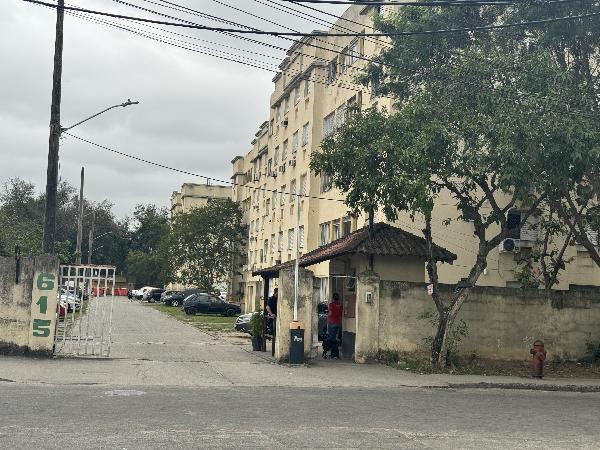 Vende-se em Rio De Janeiro-RJ  apto, 50.00 de área privativa,  2_qto(s), WC, 1_sala(s), cozinha.