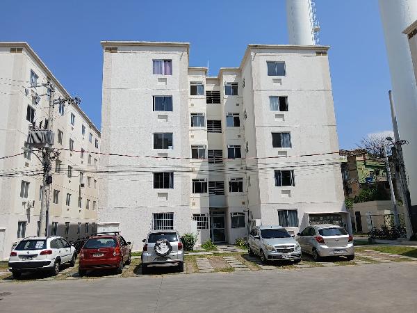Vende-se em Rio De Janeiro-RJ  apto, 45.00 de área privativa,  2_qto(s), WC, 1_sala(s), cozinha.