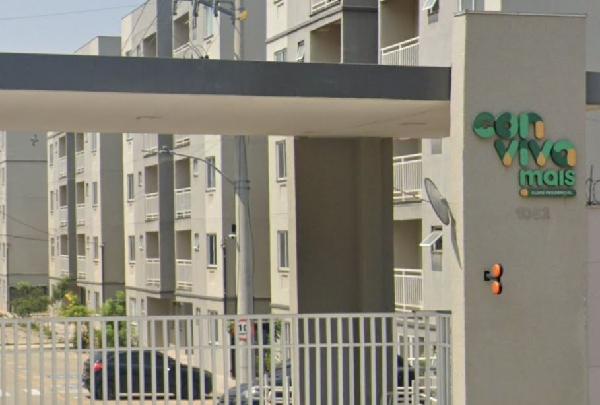 Vende-se em Nova Iguacu-RJ  apto, 61.39 de área total, 44.98 de área privativa,  2_qto(s), a.serv, WC, 1_sala(s), cozinha.