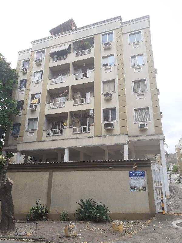Vende-se em Rio De Janeiro-RJ  apto, 69.00 de área privativa,  3_qto(s), varanda, a.serv, WC, 1_sala(s), cozinha, 1_vaga(s) de garagem.