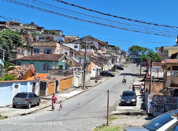 Vende-se em Rio De Janeiro-RJ  apto, 72.00 de área privativa,  2_qto(s), WC, 1_sala(s), cozinha.