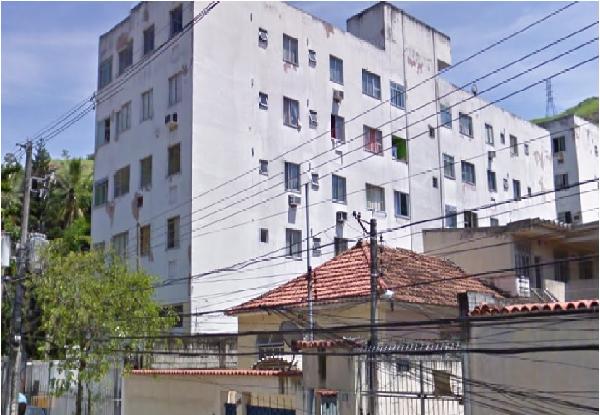 Vende-se em Rio De Janeiro-RJ  apto, 50.00 de área privativa,  2_qto(s), WC, 1_sala(s), cozinha.