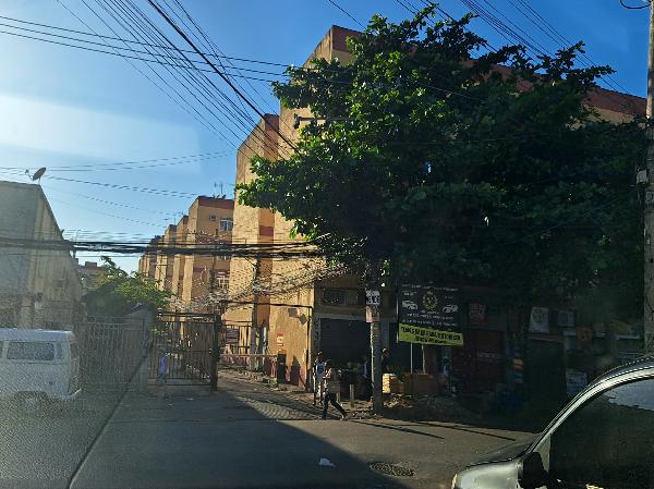 Vende-se em Rio De Janeiro-RJ  apto, 65.00 de área privativa,  3_qto(s), WC, 1_sala(s), cozinha.