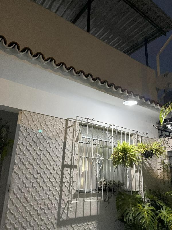 Vende-se em Rio De Janeiro-RJ  apto, 56.00 de área privativa,  2_qto(s), a.serv, WC, 1_sala(s), cozinha, Terraco.