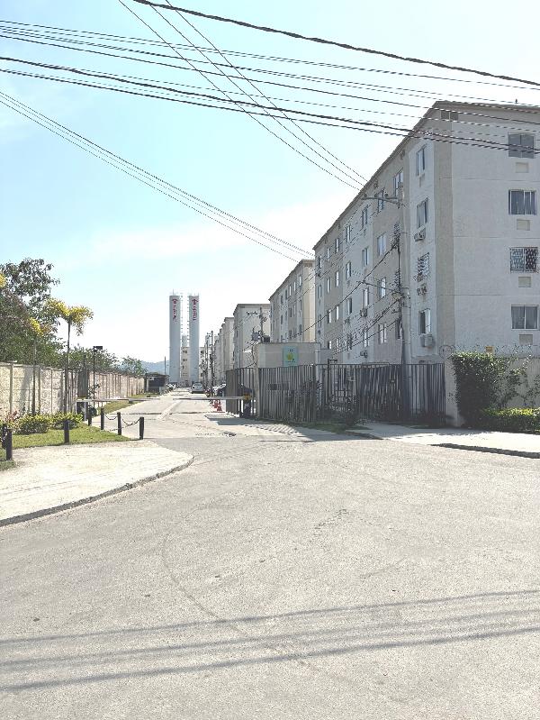 Vende-se em Rio De Janeiro-RJ  apto, 40.00 de área privativa,  2_qto(s), WC, 1_sala(s), cozinha.