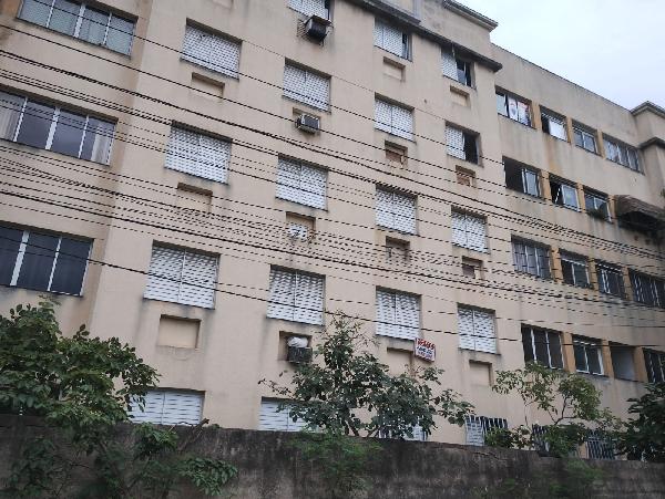 Vende-se em Rio De Janeiro-RJ  apto, 49.00 de área privativa,  2_qto(s), a.serv, WC, 1_sala(s), cozinha.