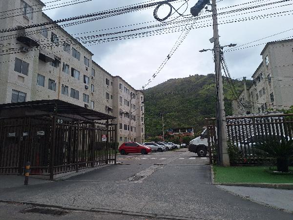 Vende-se em Rio De Janeiro-RJ  apto, 44.00 de área privativa,  2_qto(s), a.serv, WC, 1_sala(s), cozinha.