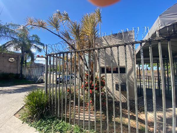 Vende-se em Salvador-BA  apto, 95.02 de área total, 40.05 de área privativa,  2_qto(s), a.serv, WC, 1_sala(s), cozinha.