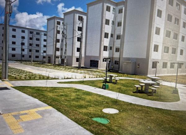Vende-se em Salvador-BA  apto, 69.89 de área total, 40.53 de área privativa,  2_qto(s), a.serv, WC, 1_sala(s), cozinha.