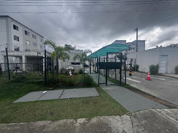 Vende-se em Salvador-BA  apto, 72.28 de área total, 40.53 de área privativa,  2_qto(s), a.serv, WC, 1_sala(s), cozinha.