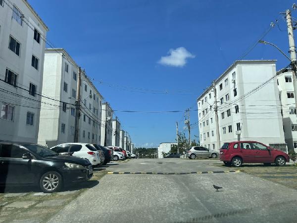 Vende-se em Salvador-BA  apto, 105.63 de área total, 40.53 de área privativa,  2_qto(s), a.serv, WC, 1_sala(s), cozinha.