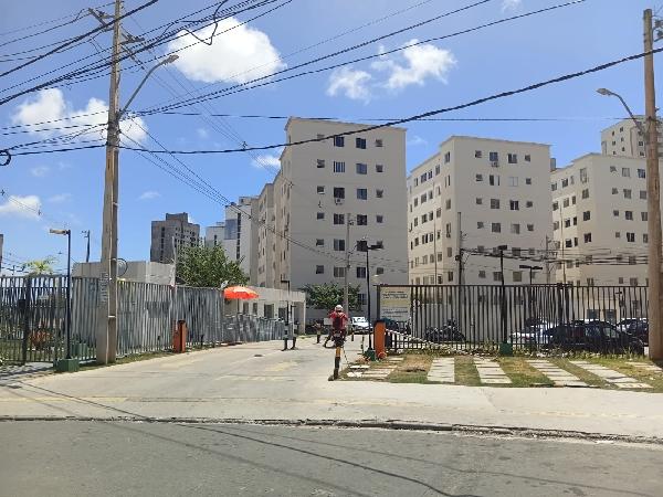 Vende-se em Salvador-BA  apto, 68.21 de área total, 41.88 de área privativa,  2_qto(s), a.serv, WC, 1_sala(s), cozinha, 1_vaga(s) de garagem.
