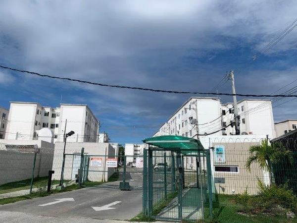 Vende-se em Salvador-BA  apto, 69.89 de área total, 40.53 de área privativa,  2_qto(s), a.serv, WC, 1_sala(s), cozinha.