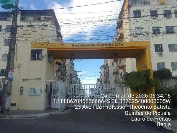 Vende-se em Lauro De Freitas-BA  apto, 68.10 de área total, 41.49 de área privativa,  2_qto(s), a.serv, WC, 1_sala(s), cozinha.